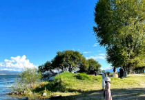 人生很短，一睁眼就是一天，一晃就是一年，一转身就是一辈子